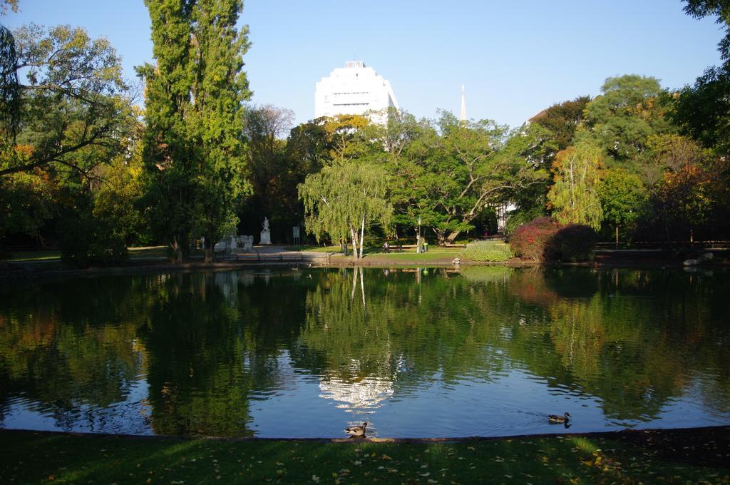 Vienna-living Viena